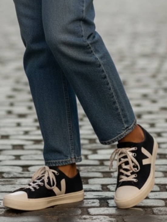Veja Shoes - Veja Black and White Low-Top Canvas Sneaker